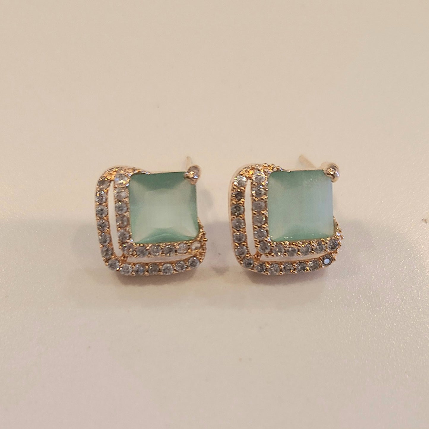 Square Studs Mint